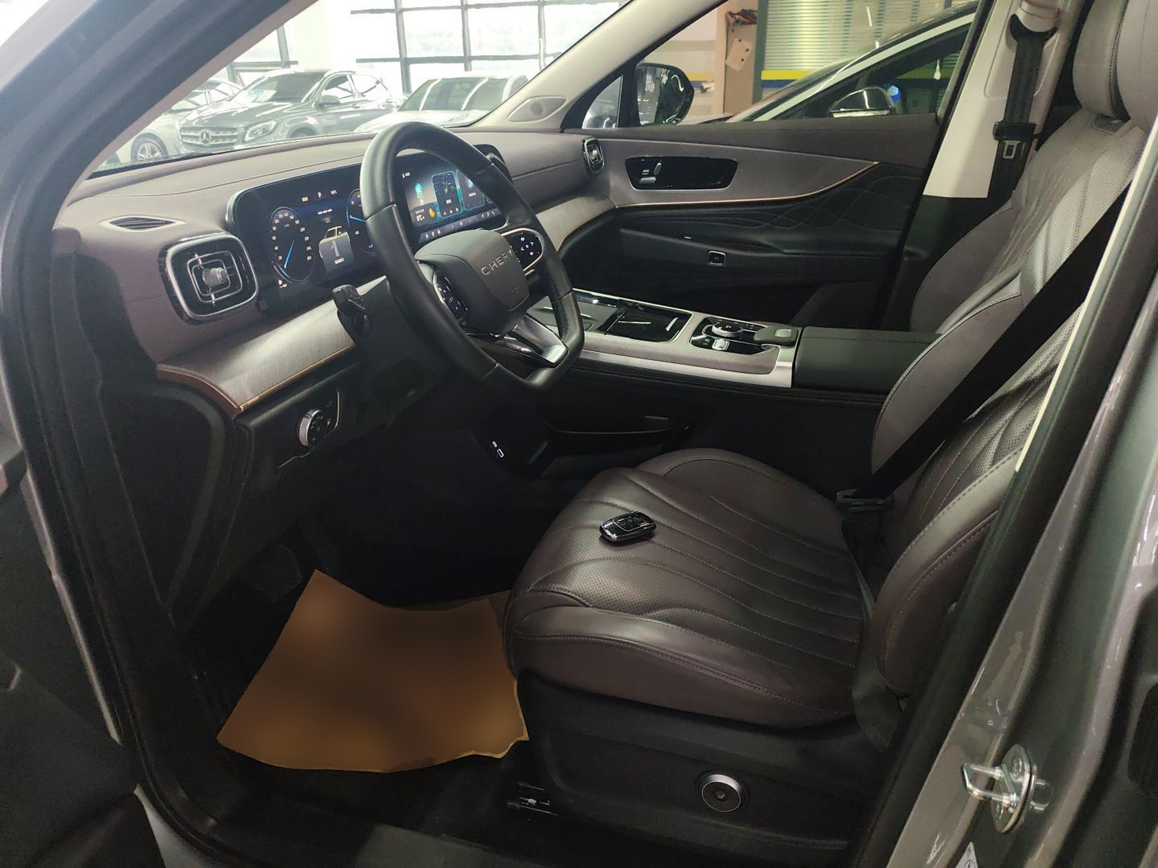 المقاعد الأمامية داخل السيارة