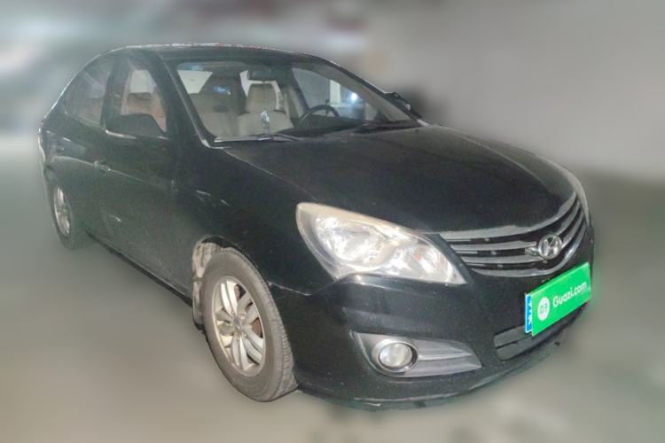 Used Hyundai Celesta 2011 1.6L Manual Luxury Model Front Right 45 Deg