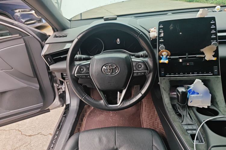 Used Toyota Avalon 2019 Dual-Engine 2.5L Luxury Edition China VI Standard