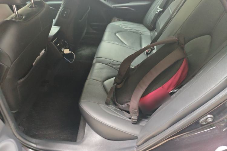 Used Toyota Avalon 2019 2.5L Touring Premium Version China VI Standard
