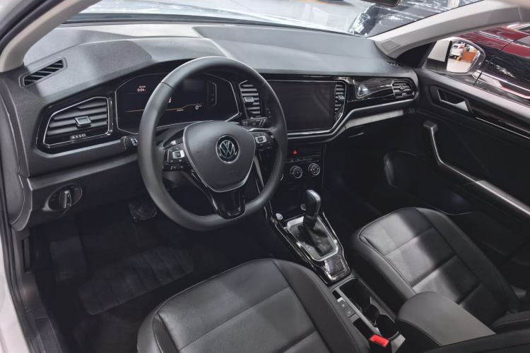 Used Volkswagen T-ROC 2021 280TSI DSG Two-Wheel Drive Comfort Connect Edition Interior 3