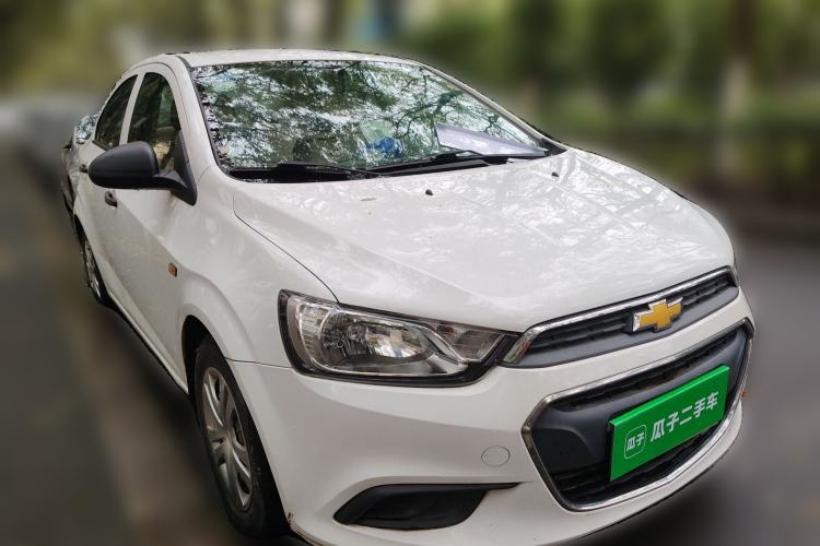 Used Chevrolet Aveo Sonic 2014 Sedan 1.4SL MT Comfort Edition
