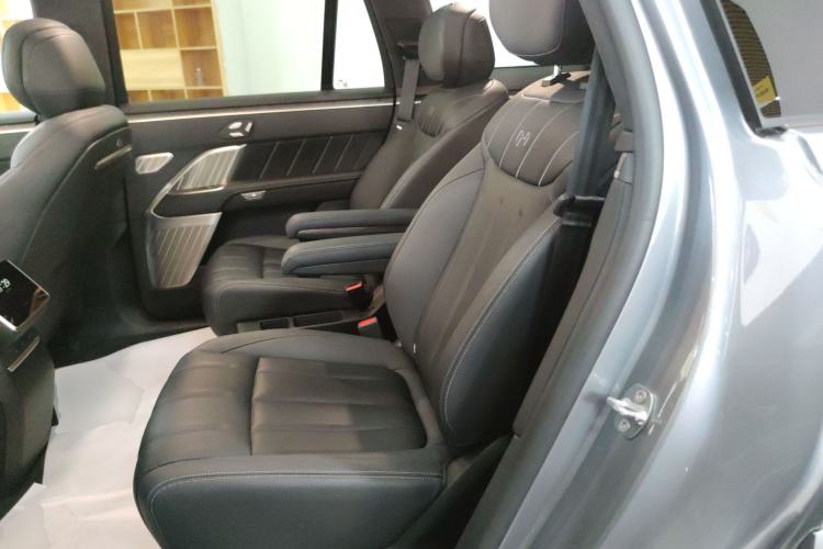 Used ONVO Luxeed L90 2025 Model—Max Six-Seater Version
