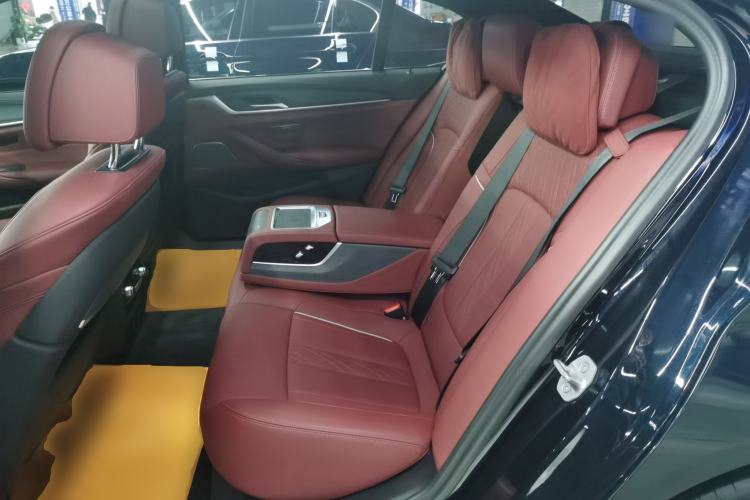 Used BMW 5 Series 2023 530Li Luxury Edition M Sport Package
