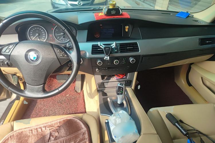 Used BMW 5 Series 2009 520Li Leading Model
