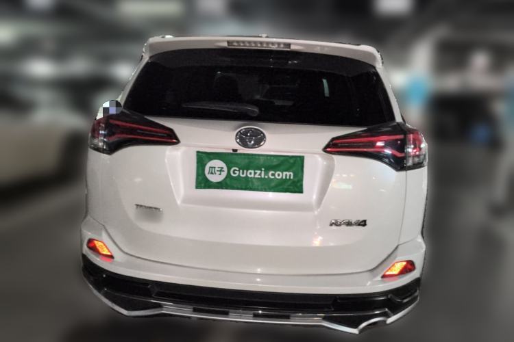 Used Toyota RAV4 2016 2.0L CVT Two-Wheel Drive Fashion Edition China V Standard