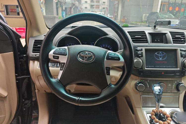 Used Toyota Highlander 2012 2.7L Two-Wheel Drive 7-Seater Elite Edition