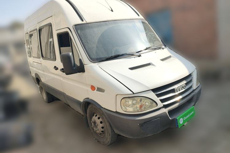 Used Iveco Power Daily 2017 2.5T Classic A37 High-Roof 7-Seater Passenger Van 47Z5