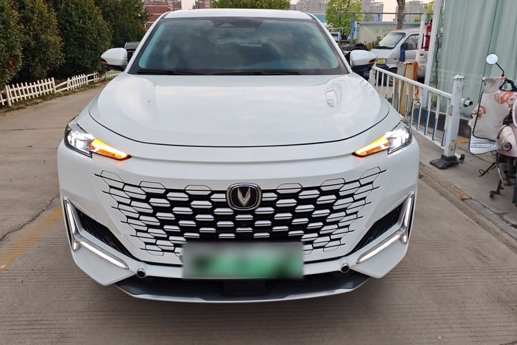 Used CHANGAN UNI-K iDD 2022 Blue Whale iDD 130km 1.5T Prestige Model Exterior 1