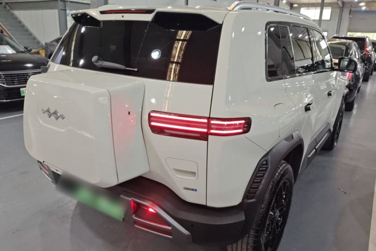 Used Formula Leopard Titanium 3 2025 Model 501KM Rear-Drive Ultra Version Rear Right 45 Deg