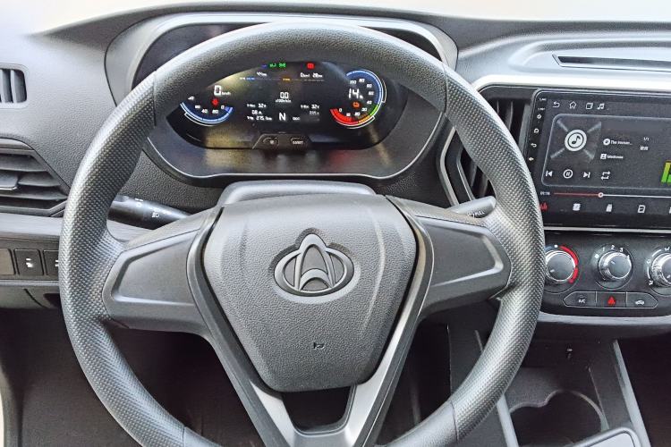 Used Chana Ruixing EM60 2025 Passenger Version Comfort Edition 6 Seats 300 km Range Side-Hinged Doors
