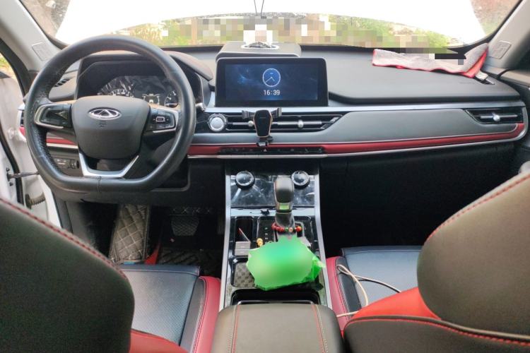 Used Chery Tiggo 5x 2022 Superhero Edition 1.5L CVT Fashion Model Center Console