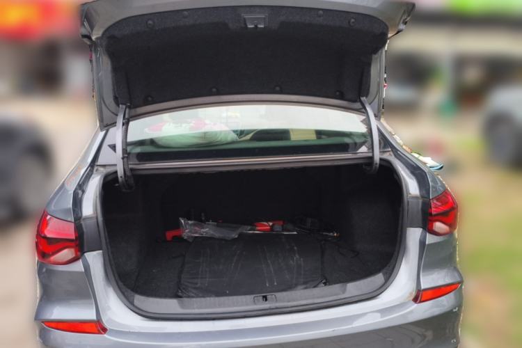 Used Chevrolet Monza 2020 320 Automatic Enjoyment Edition Trunk