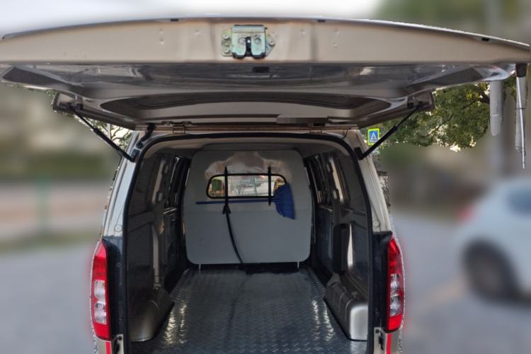 Used Wuling Hongguang V 2022 1.5L Jingqu Edition Enclosed-Window Vehicle with Hydraulic Power Steering LAR