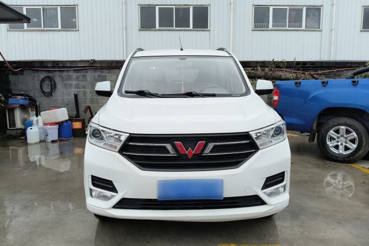 Used Wuling Hongguang 2019 1.5L S Comfort Edition China VI LAR
