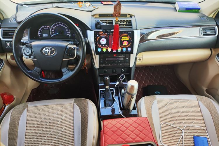 Used Toyota Camry 2016 2.0G 10th Anniversary Luxury Edition Center Console