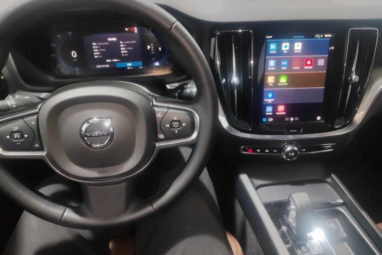 Used Volvo S60 2025 B4 Zhiyi Luxury Edition Center Console