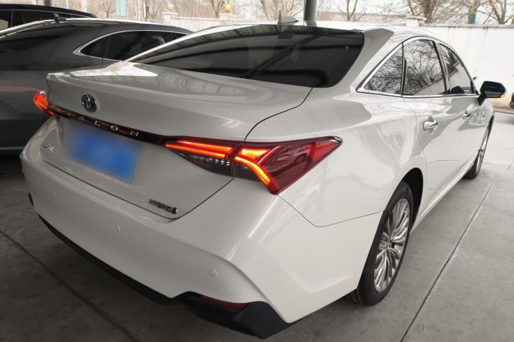 Used Toyota Avalon 2019 Dual-Engine 2.5L Luxury Edition China VI Standard