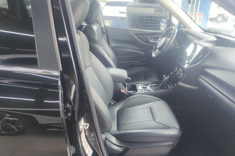 Used Subaru Forester 2019 2.0i Luxury Edition EyeSight Right Front Seat