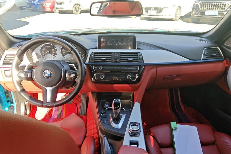 Used BMW 4 Series 2017 425i Convertible M Sport Package Center Console
