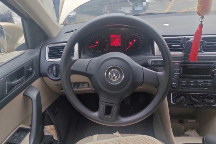 Used Volkswagen Santana 2013 1.6L Manual Comfort Edition