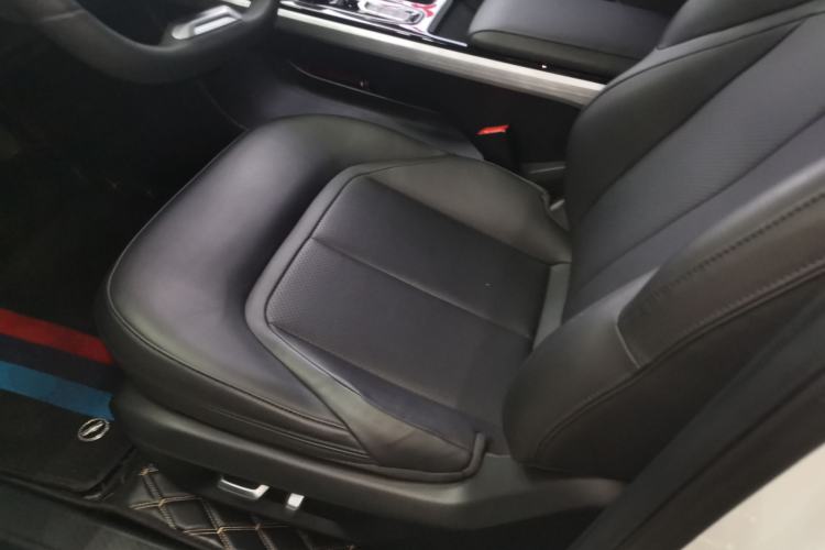 Used Wuling Xingguang 2024 Co-Creation Edition 510 Advanced Model
