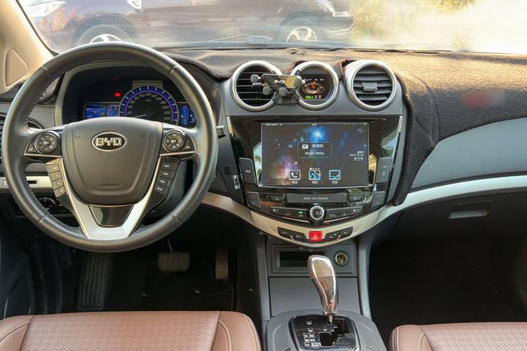 Used BYD S7 2015 2.0T Automatic Prestige Model