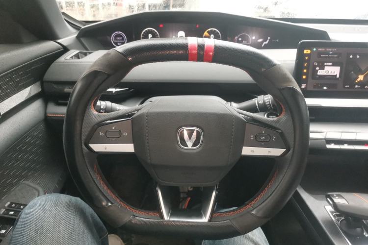 Used CHANGAN UNI-V iDD 2023 Zhidian iDD 1.5T 113km Smart & Fun Version (Rapid Edition)
