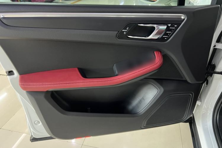 Used Porsche Macan 2022 Macan 2.0T Interior 12