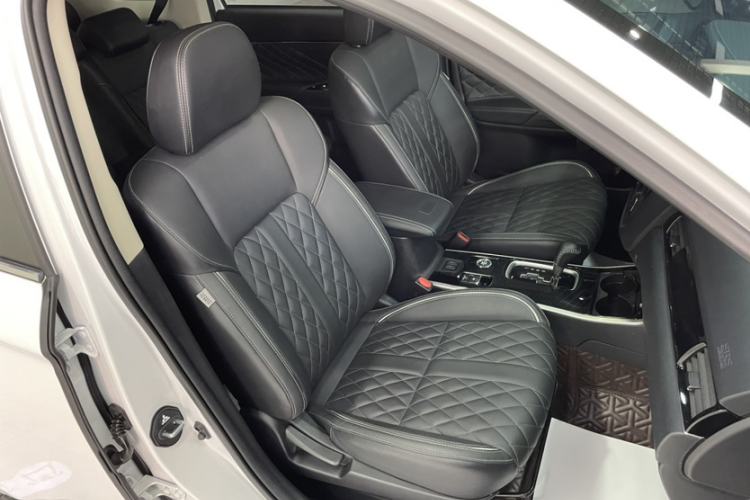 Used Mitsubishi Outlander 2021 2.4L 4x4 DynaDrive Edition 5 Seats Interior 7