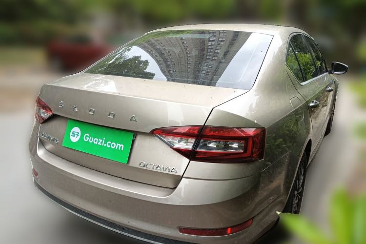 Used Skoda Octavia 2019 1.5L Automatic Smart Drive Luxury Edition China VI Standard