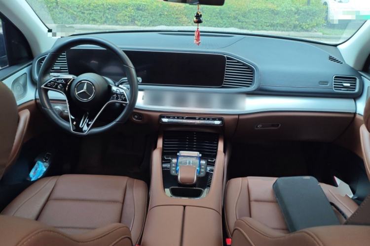 Used Mercedes-Benz GLE 2024 GLE 350 4MATIC Dynamic Edition Center Console