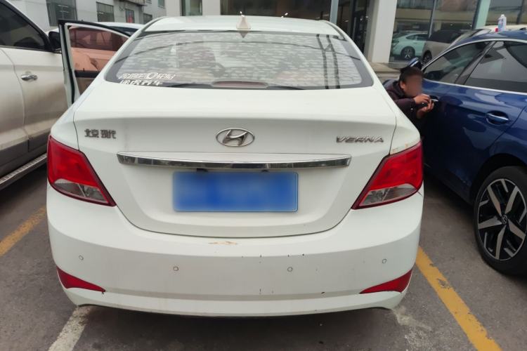 Used Hyundai Verna (older generation) 2014 1.4L Automatic Leading-Edge GLX