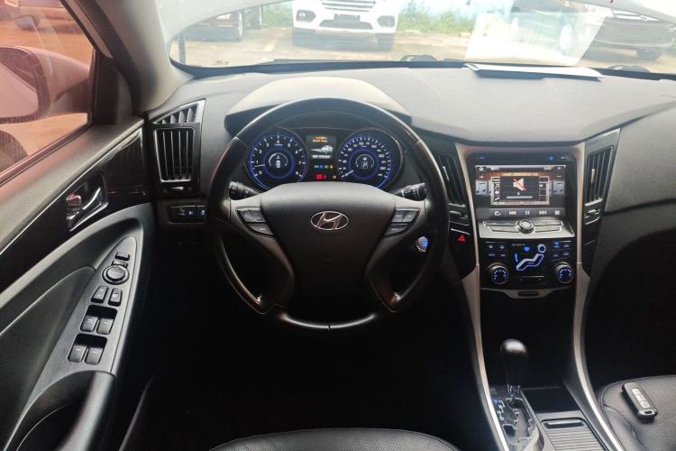 Used Hyundai Sonata 2014 2.4L Automatic Leading Edition China V Standard