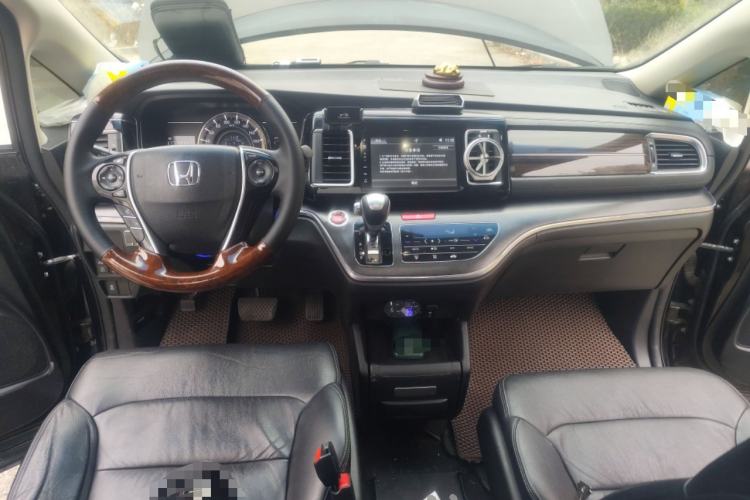 Used Honda Elysion 2016 2.4L Style Edition
