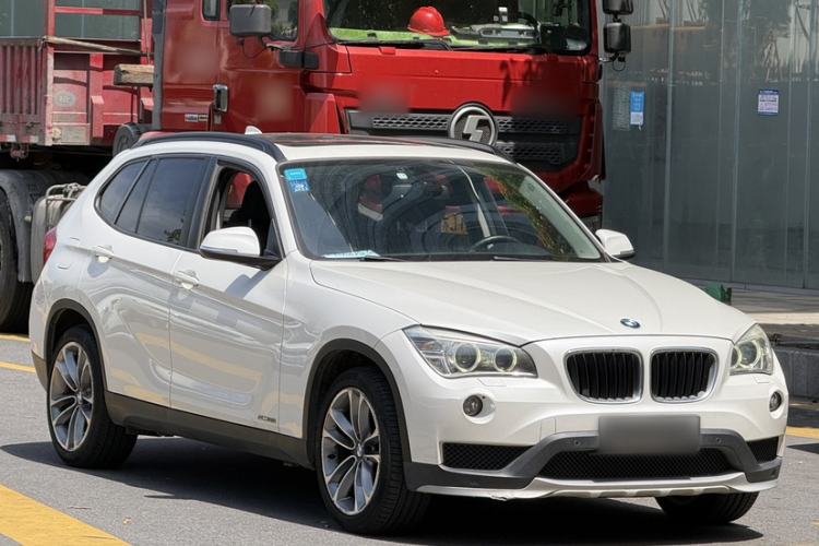 Used BMW X1 2015 sDrive18i Leading Edition
