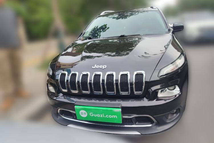Used Jeep Cherokee 2020 2.0L Two-Wheel Drive Classic Sports Edition