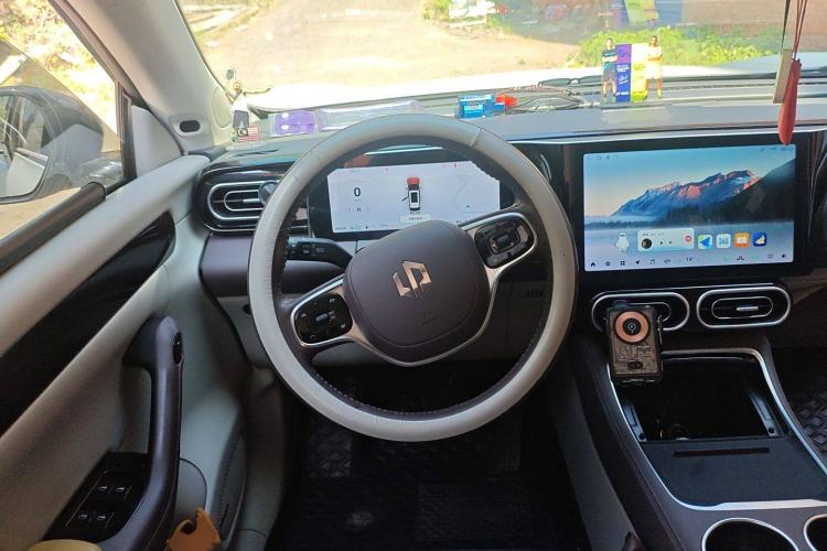 Used Leapmotor C11 2023 Range-Extended 180 Comfort Edition
