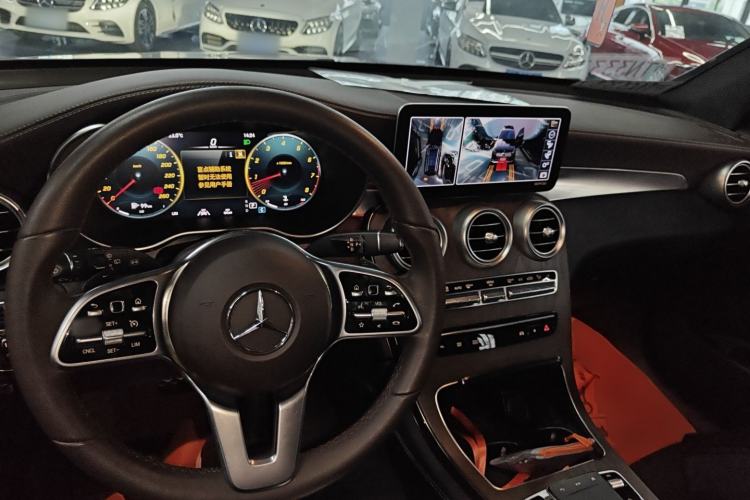 Used Mercedes-Benz GLC 2020 Facelift GLC 300 L 4MATIC Dynamic Edition
