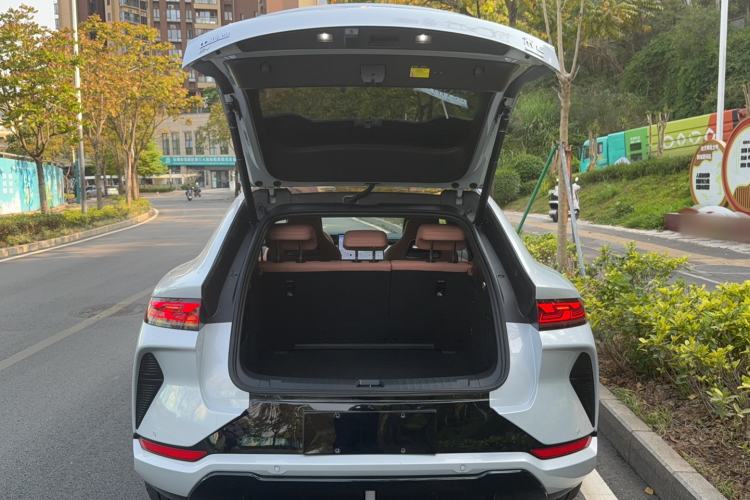 Used BYD Song L EV 2025 Intelligent Driving Version 662 km LiDAR Excellence Edition