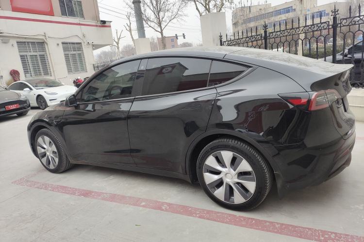 Used Tesla Model Y 2021 Standard Range Rear-Wheel Drive Version
