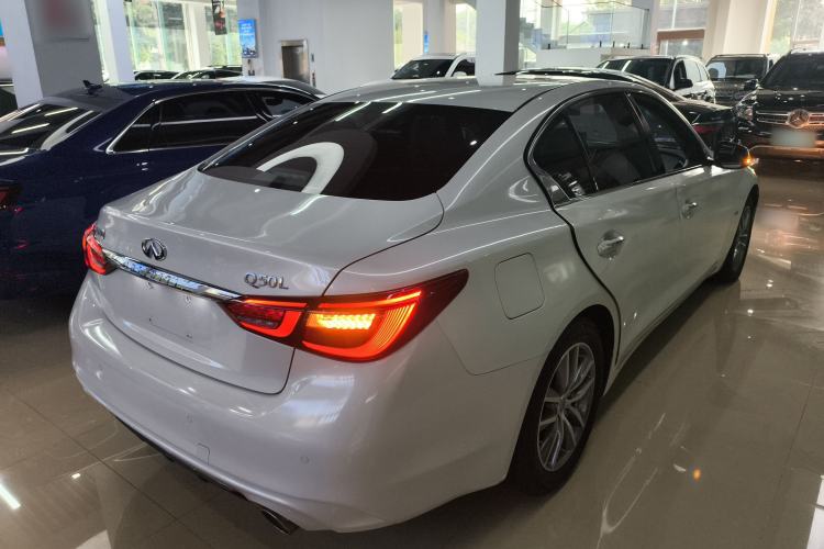 Used Infiniti Q50L 2022 2.0T Comfort Edition

