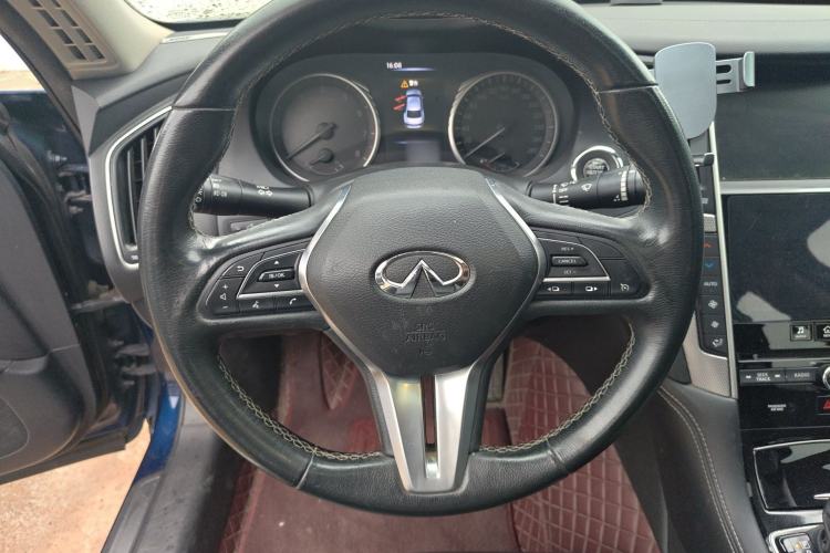 Used Infiniti Q50L 2018 2.0T Enjoyment Edition China V standard Steering Wheel
