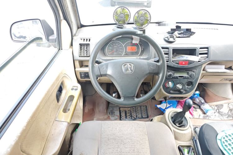 Used BAIC Weiwang 306 2011 1.3L base model 7 seats Steering Wheel
