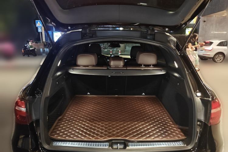 Used Mercedes-Benz GLC 2019 GLC 260 L 4MATIC Luxury Model Trunk