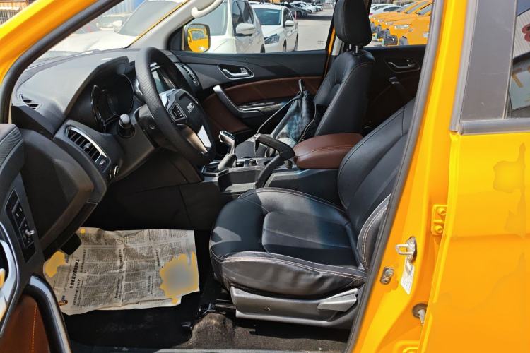 Used JMC Yuhu EV 2022 4x2 LX JX1032PSEF5BEV Left Front Seat