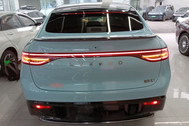 Used Hima Luxeed R7 2025 Range-Extended Version 251 km Max Rear