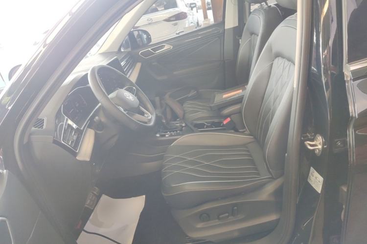 Used Volkswagen Tiguan L 2022 330TSI Automatic Two-Wheel Drive R-Line Enhanced Edition