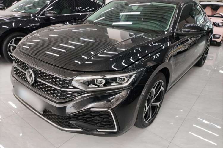 Used Volkswagen Passat 2024 380TSI Starry Luxury Edition