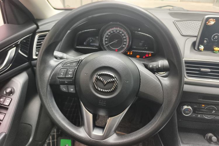 Used Mazda 3 Axela 2016 Sedan 1.5L Automatic Luxury Model